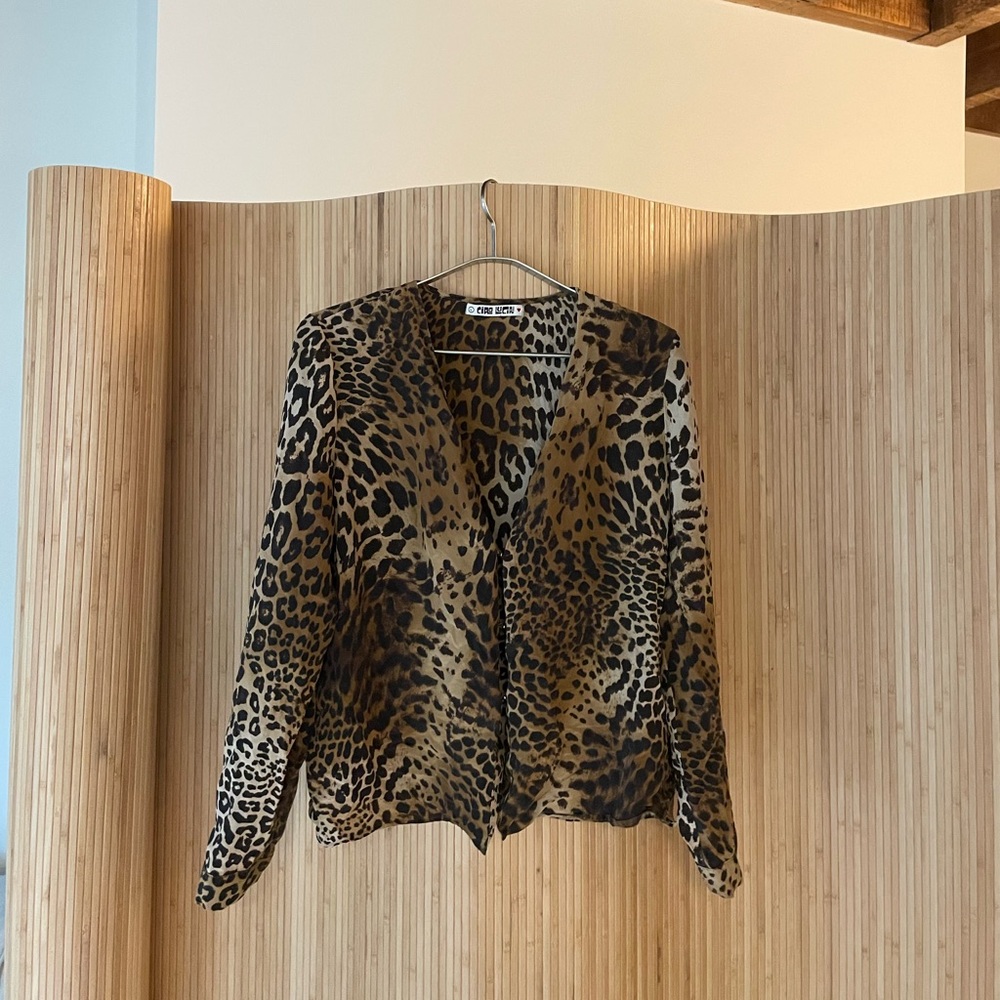 Chic Leopard Print Blouse